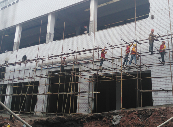 重慶銀翔集團(tuán)縱達(dá)國(guó)際BC區(qū)1-4樓外墻裝修